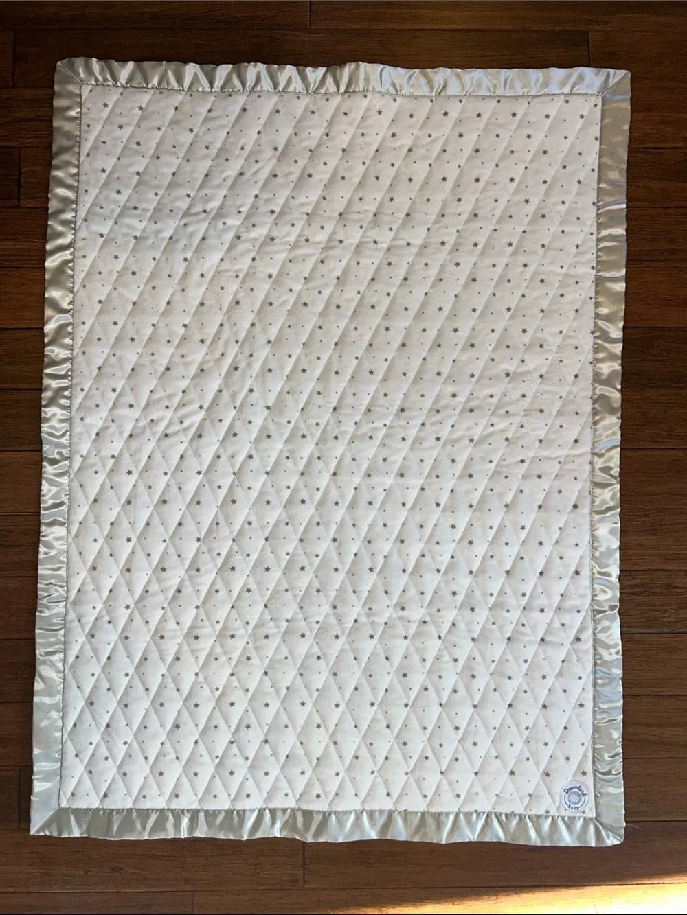Dreamland Weighted Baby Quilted Star Blanket - White and Silver